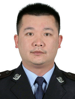 好人档案好人姓名:陈军好人身份:中山市公安局横栏分局刑事侦查大队