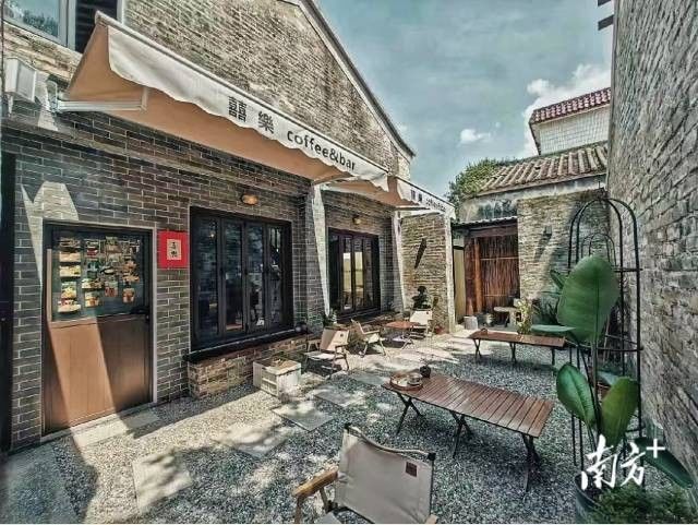 784abcf5e5044a8d9ea5527873597c18_batchwm (1).jpg