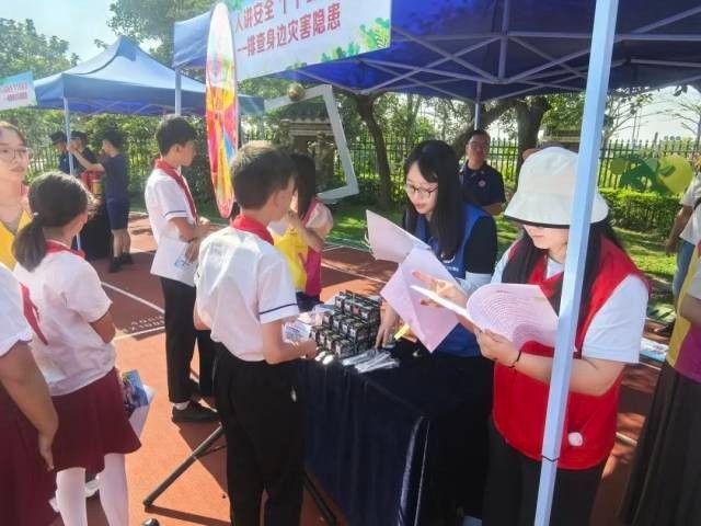 fcea0121-6b6d-49ae-856d-87a173edba00.jpg